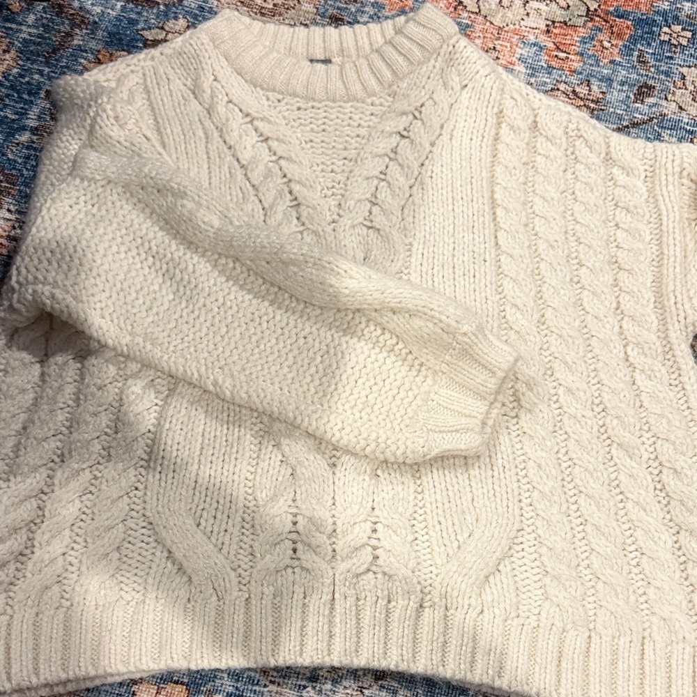Aerie Cream Cable Knit Sweater